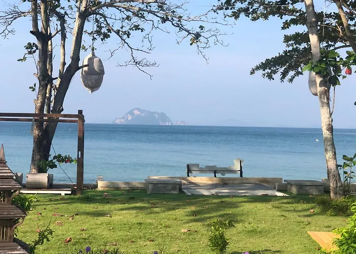 Royal Yao Yai Island Beach Resort