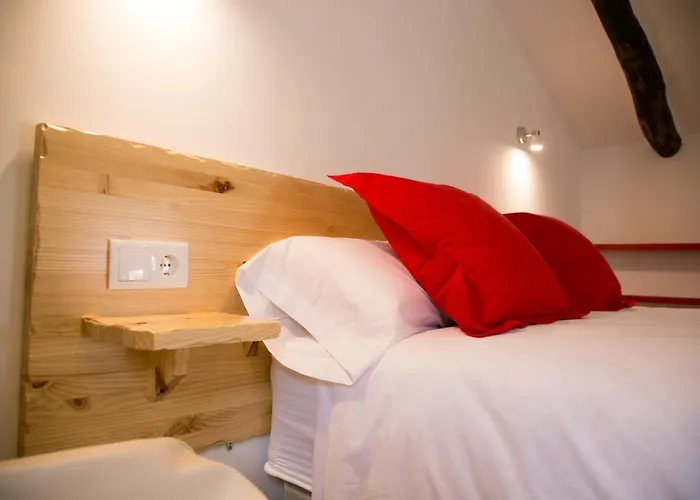 Apartamentos Turísticos La Casa Vieja Sabiote
