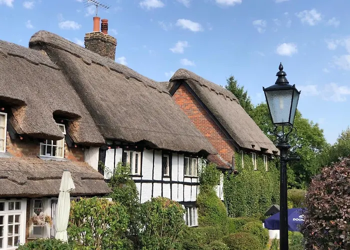 Old Hunters Lodge Whipsnade Limited