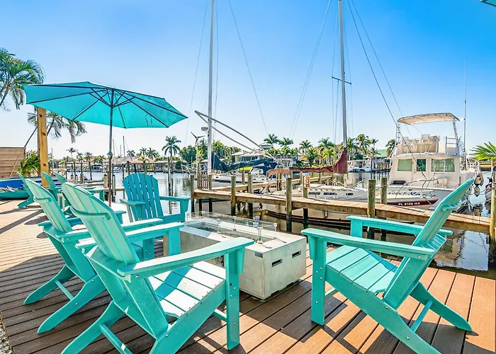 Latitude 26 Waterfront Boutique Resort - Fort Myers Beach