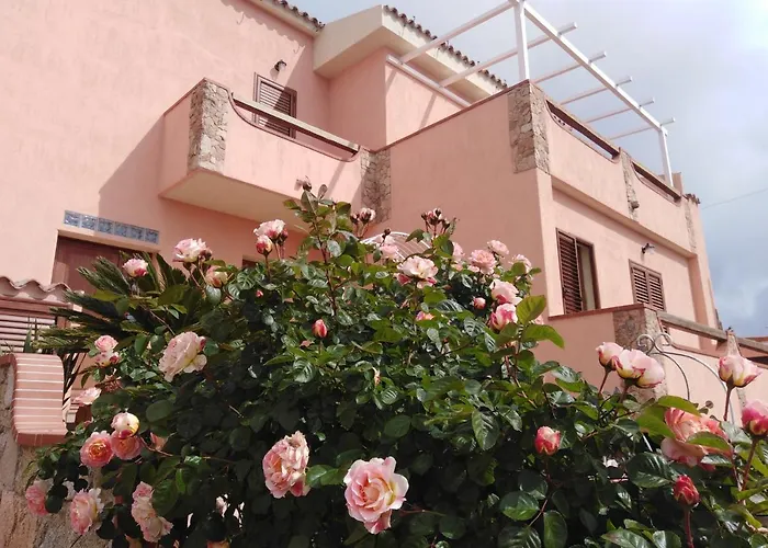 Bed and Breakfast The Roses Garden La Maddalena 