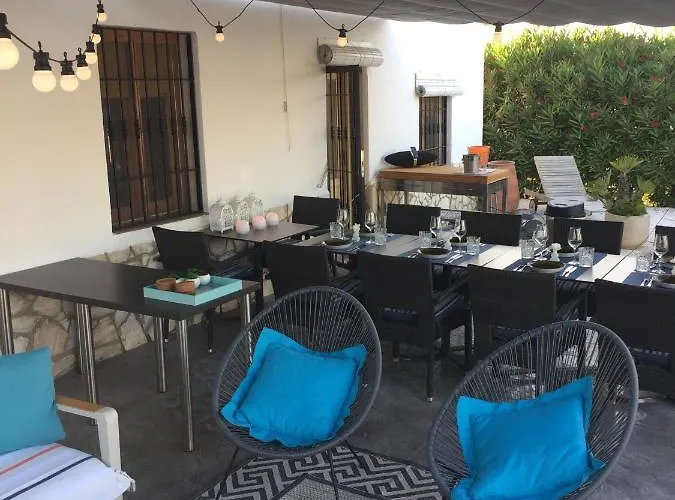 Finca Pura, Clothing Optional Guestrooms Elche