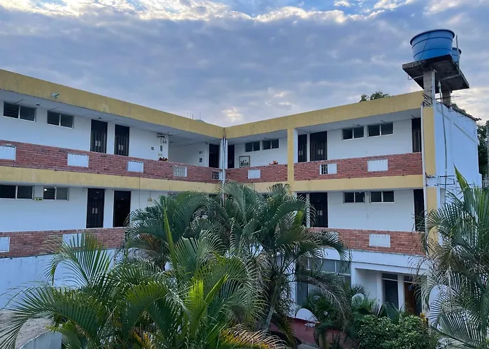 Hotel Luna Roja del Llano