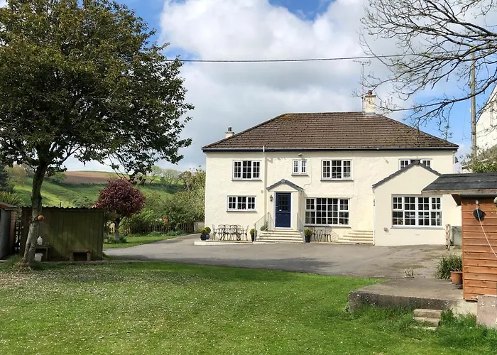 Lynwood House Bed And Breakfast