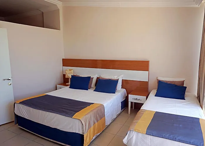 Side Legend Hotel