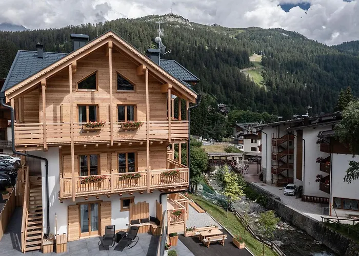 Alpine Days Mountain Home Madonna