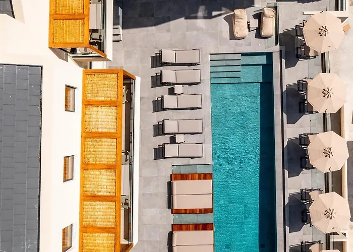 Elivia Boutique Suites