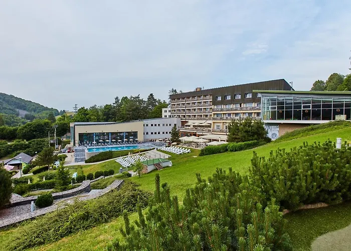 Hotel Sitno Forest Resort