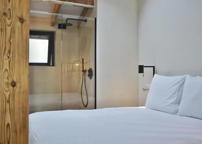 Van Heeckeren Apartments&Suites Buren