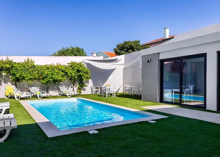 Ilheu 25 Peniche House Acomodação com café da manhã