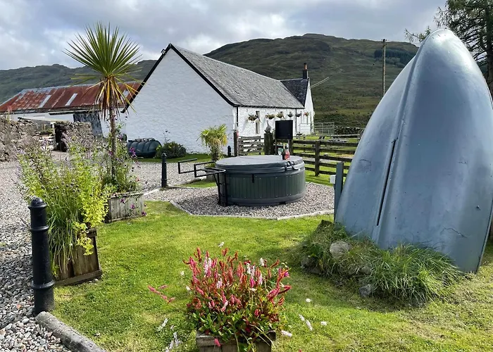 Garrison Farm With Hot Tub