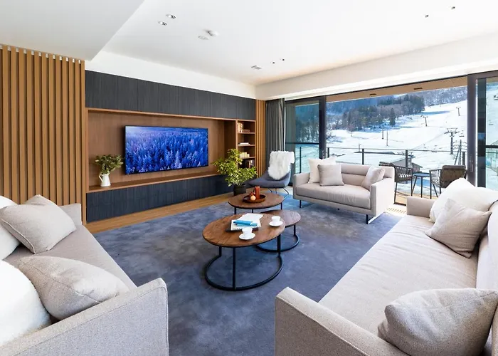 Roka By Hhg