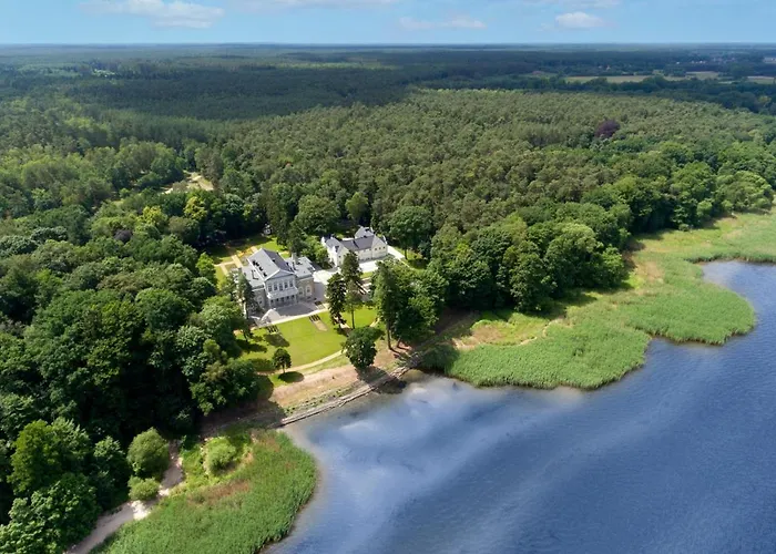 Manowce Palace Trzebieradz