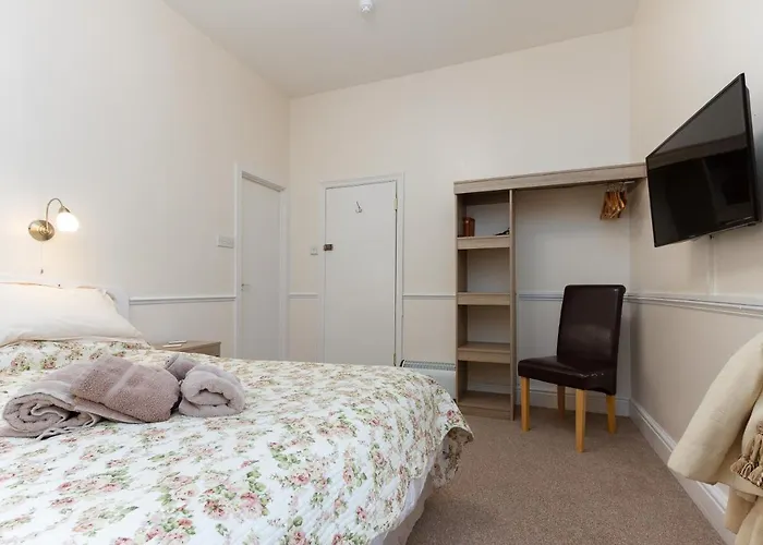 The Hollingworth Bed & Breakfast Lytham St Annes