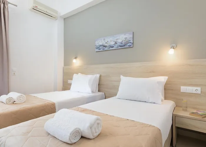 Lefkimi Hotel