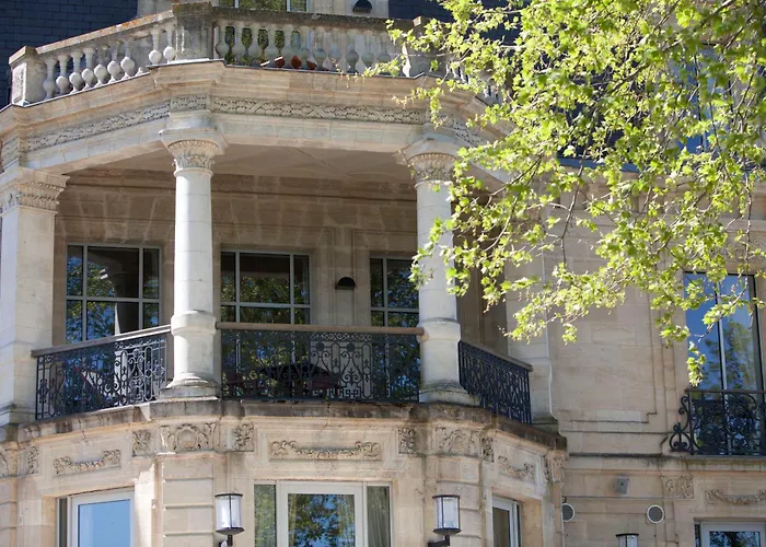 Chateau Grattequina Hotel