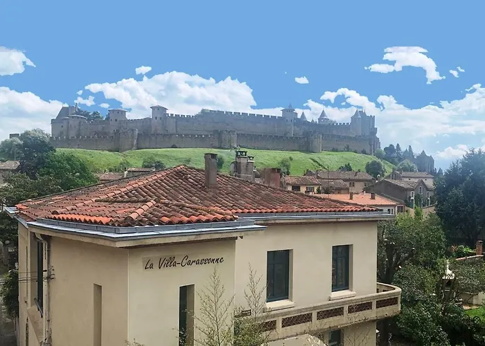 La Villa Carcassonne, piscine chauffée, Cité à 600m, Clim, Parking, Borne VE
