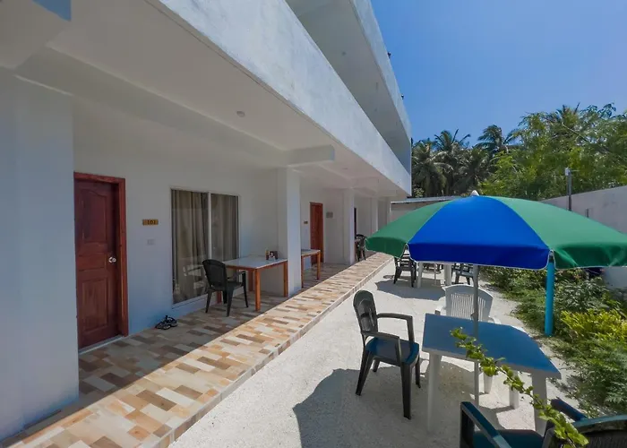 Summer Inn Thoddoo