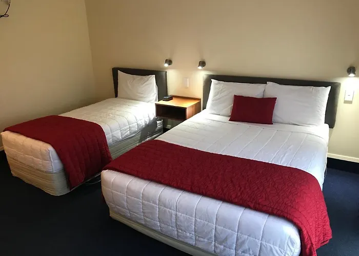 The Peaks Motor Inn