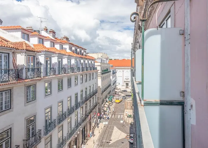 Happy At Chiado