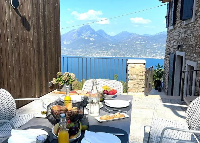 Favai Hills Your Secret Hideaway Brenzone sul Garda