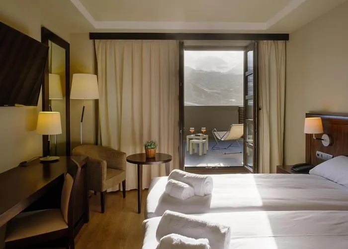 Hotel Snoe Aragon Hills Formigal