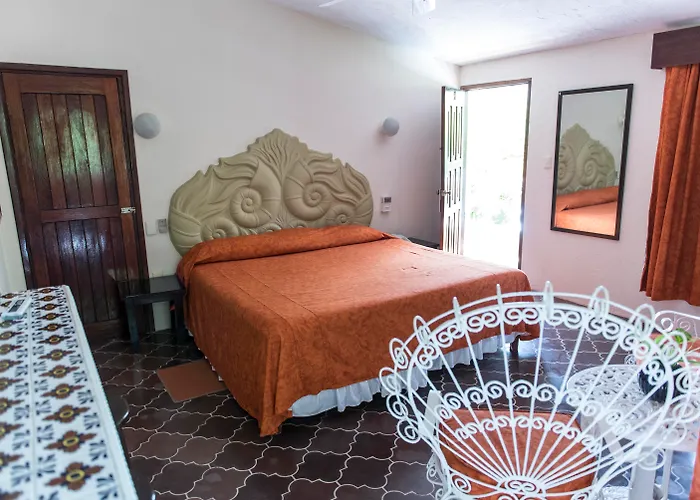 Villablanca Garden Beach Hotel