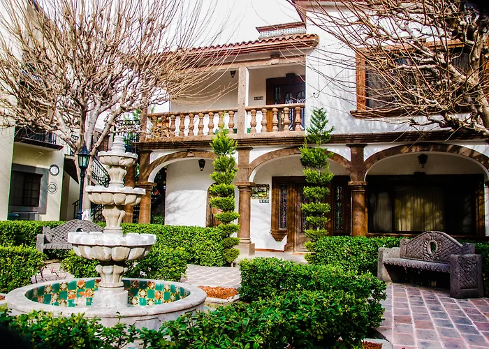 Suites El Paseo