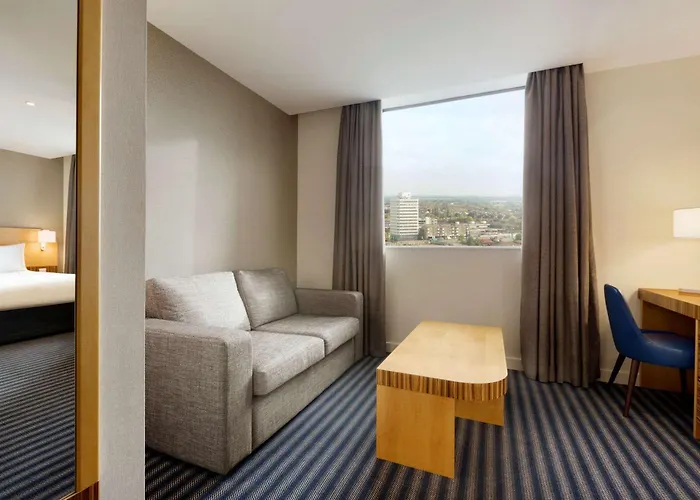 Ramada Hotel & Suites By Wyndham Coventry