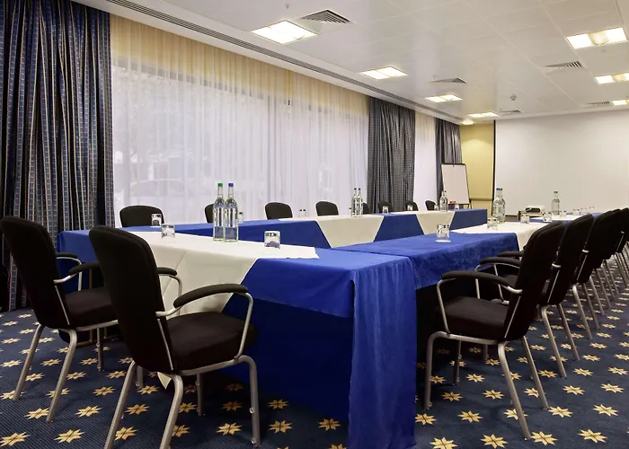 Hilton London Gatwick Airport Hotel Horley 
