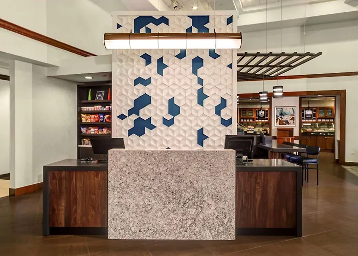 Hyatt Place Pittsburgh Airport - Robinson Mall