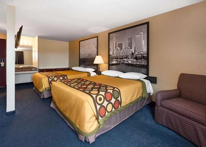 Sutton Suites Hotel