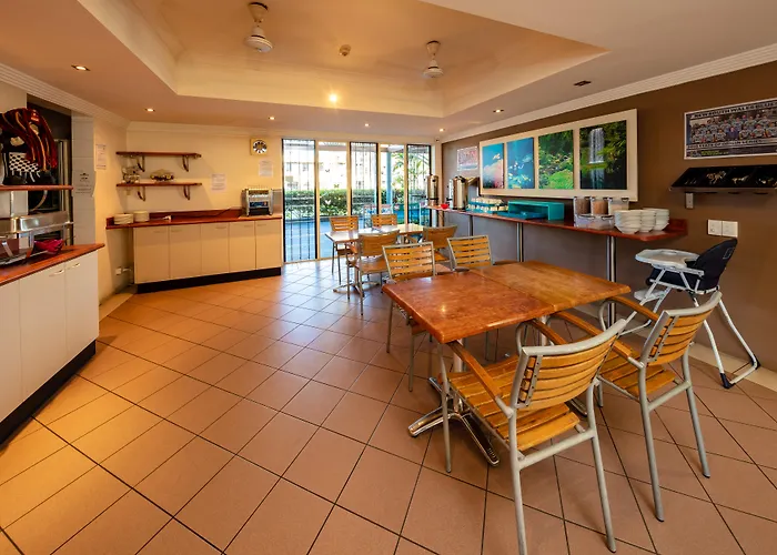 Cairns Queens Court