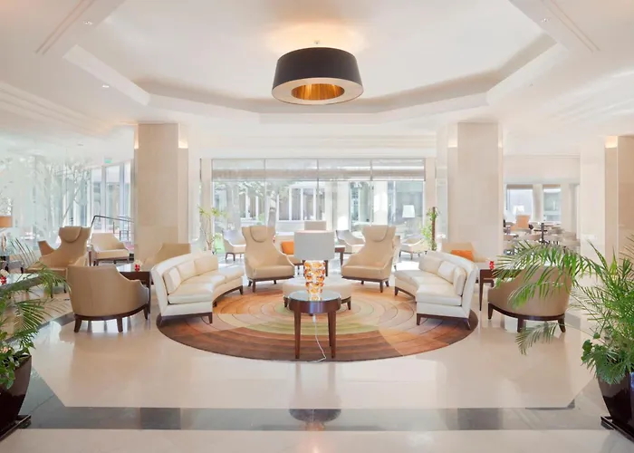 Crowne Plaza By Ihg
