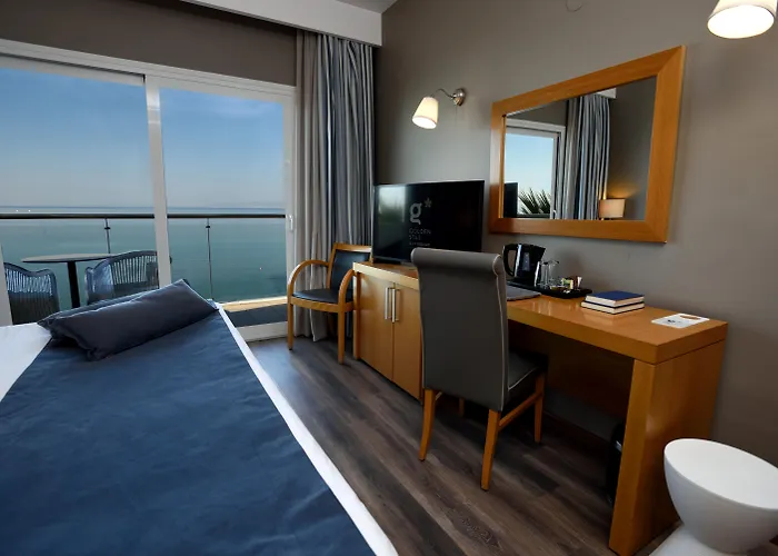 Golden Star City Resort Peraía