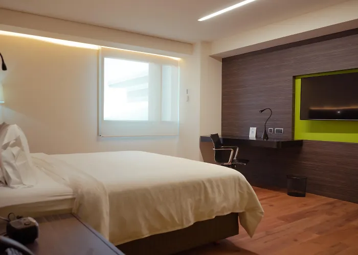 Holiday Inn Express Mexico Aeropuerto, an IHG Hotel