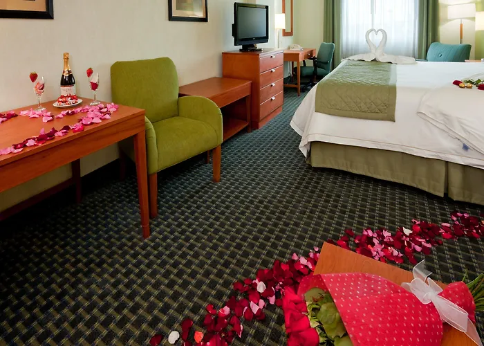 Holiday Inn Express&Suites Toluca Zona Aeropuerto, an IHG Hotel