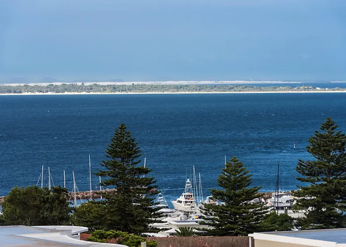 Oaks Nelson Bay Lure Suites