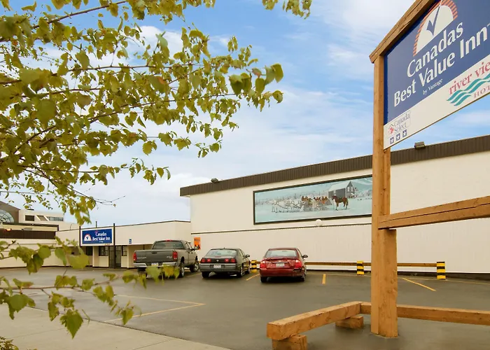Canadas Best Value Inn- Riverview Hotel