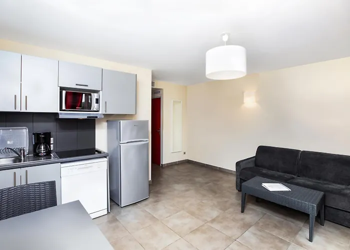 SOWELL RESIDENCES Les Perles de Saint Tropez Grimaud