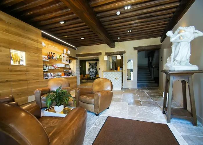 Castel De Tres Girard - Hotel & Restaurant - Teritoria Morey-Saint-Denis