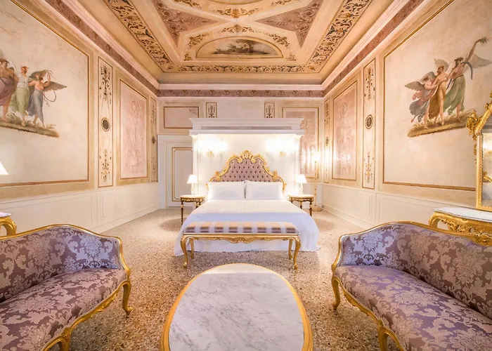 Ca' Bonfadini Historic Experience