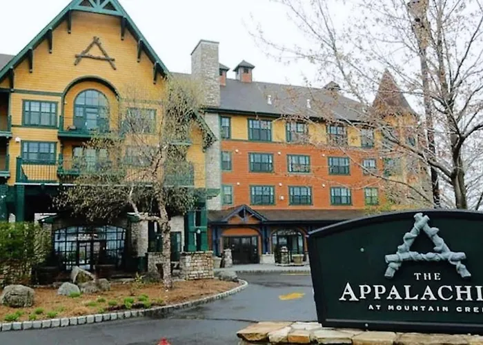 Mountain Creek Resort At Appalachian Hotel - Pool & Hot Tub Vernon