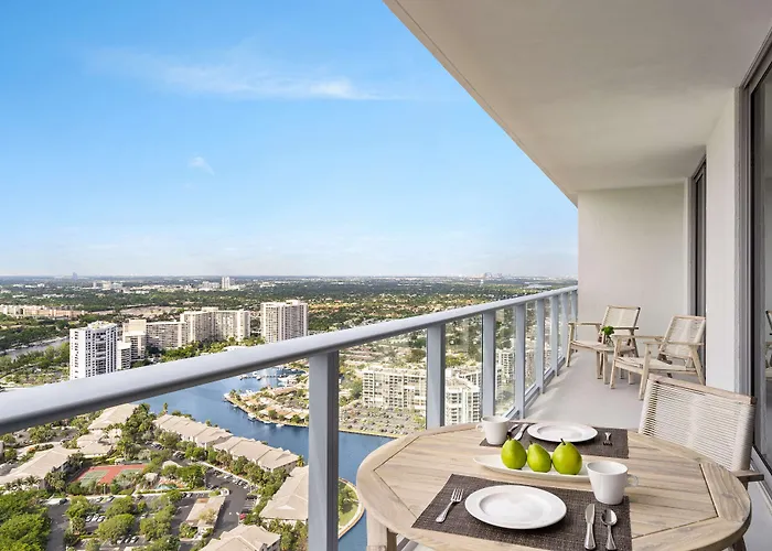 Hyde Beach House Hollywood