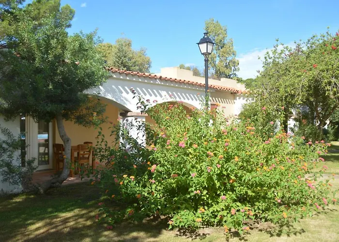 Hotel Porto Pino Club