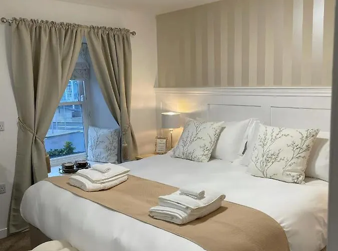Jt Abergwaun Hotel