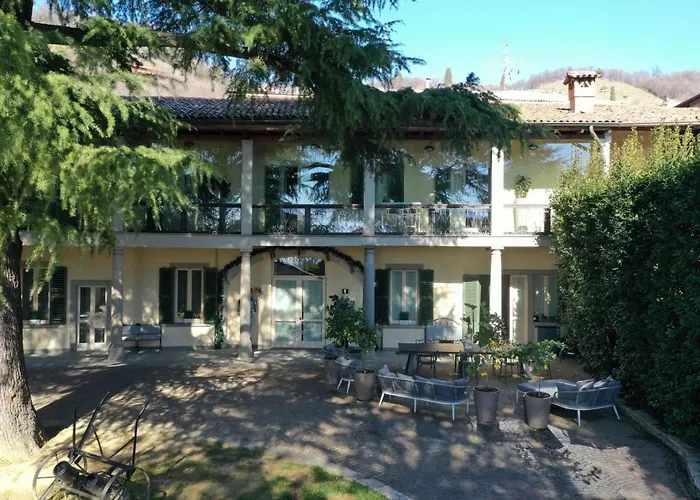 Lo Schiaccianoci Bed&Breakfast de Charme Scanzorosciate