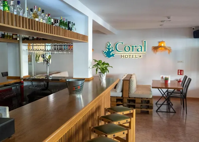 Coral Beach House & Food (Adults Only)