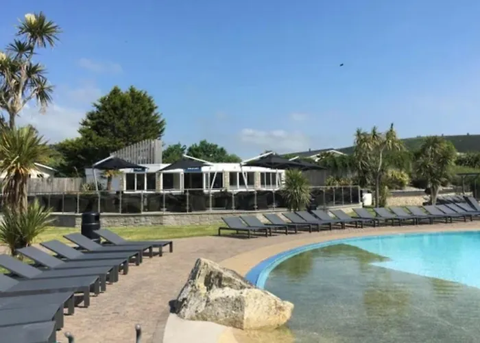 The Warren Holiday Park - Family Chalet
