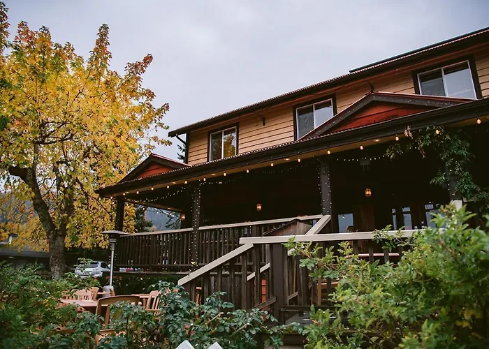 Salt Spring Inn